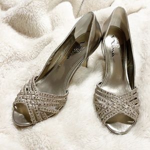 Touch of Nina High Heel Pumps